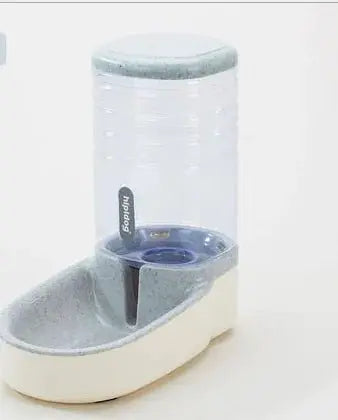 Distributore Automatico di Cibo e Acqua per Cani e Gatti – Comodo, Igienico e Facile da Pulire | GoodBoyGadgets