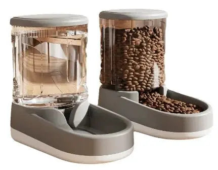 Distributore Automatico di Cibo e Acqua per Cani e Gatti – Comodo, Igienico e Facile da Pulire | GoodBoyGadgets